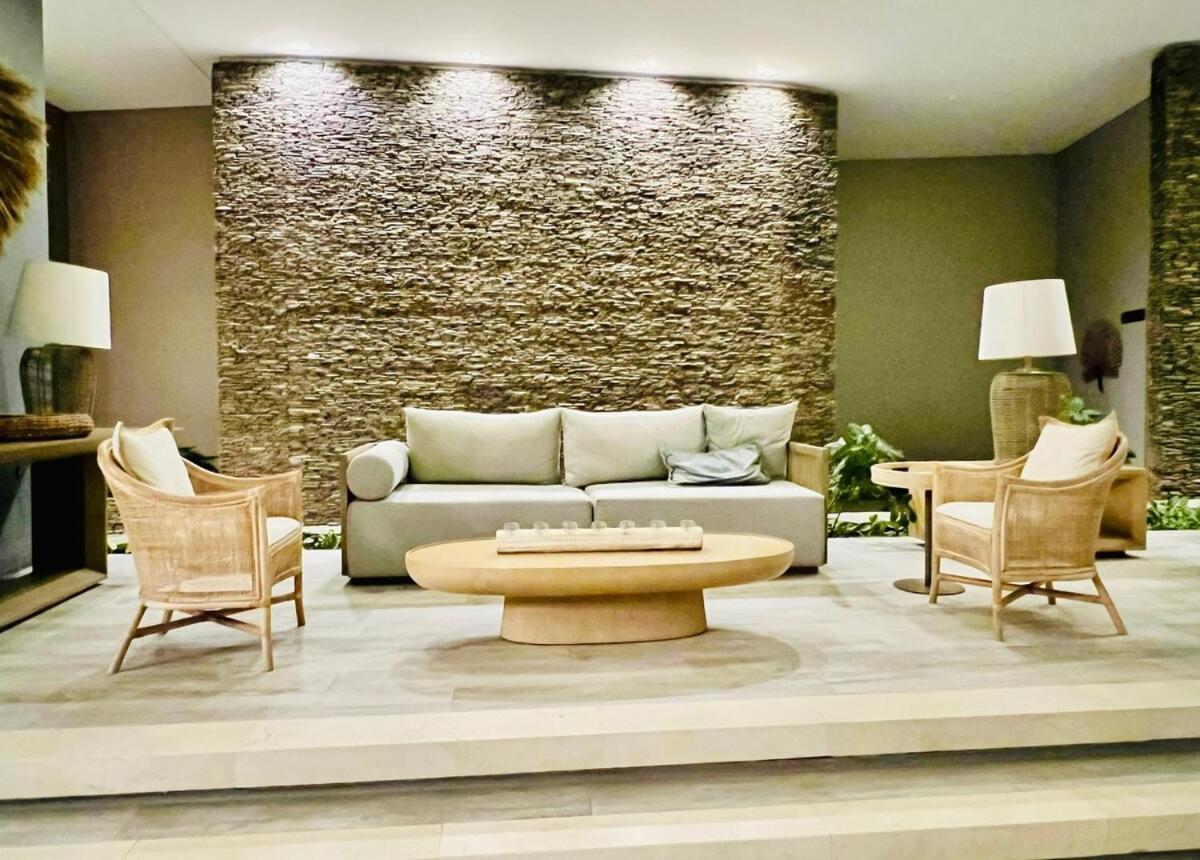 Modern At Seaside Luxury *